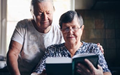 Les différentes solutions pour aider un senior dans sa vie quotidienne.